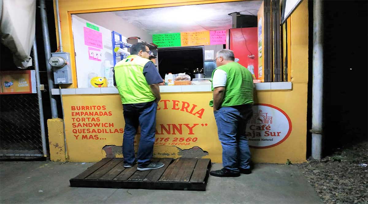 Mantiene Coepris suspensión temporal de venta de alimentos en zonas con derrames