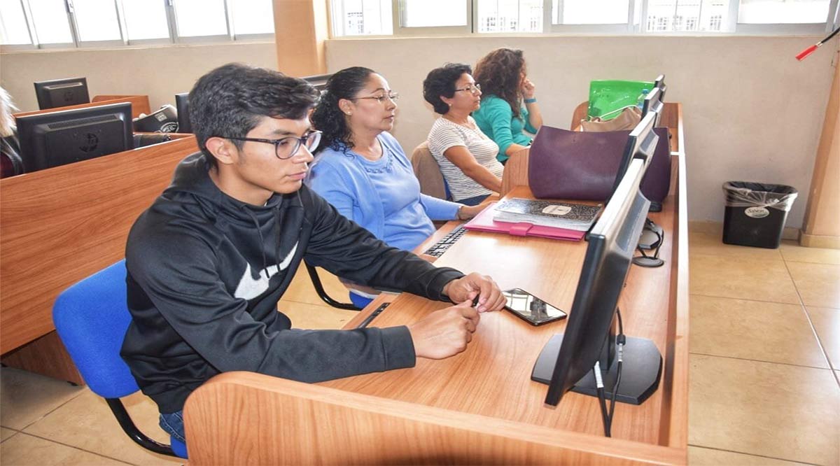 Capacitó el Icatebcs a 9,777 personas y certificó competencia de 128 en el 2019