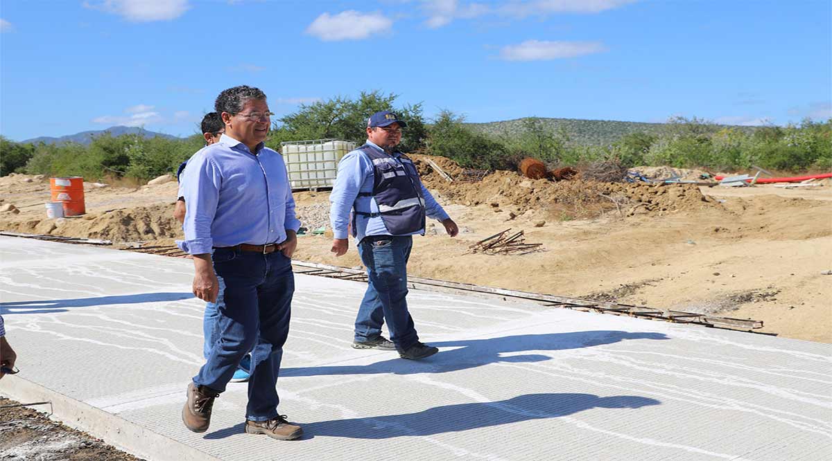 Lleva un avance del 81% la pavimentación de la calle Antonio Verdugo en Los Barriles