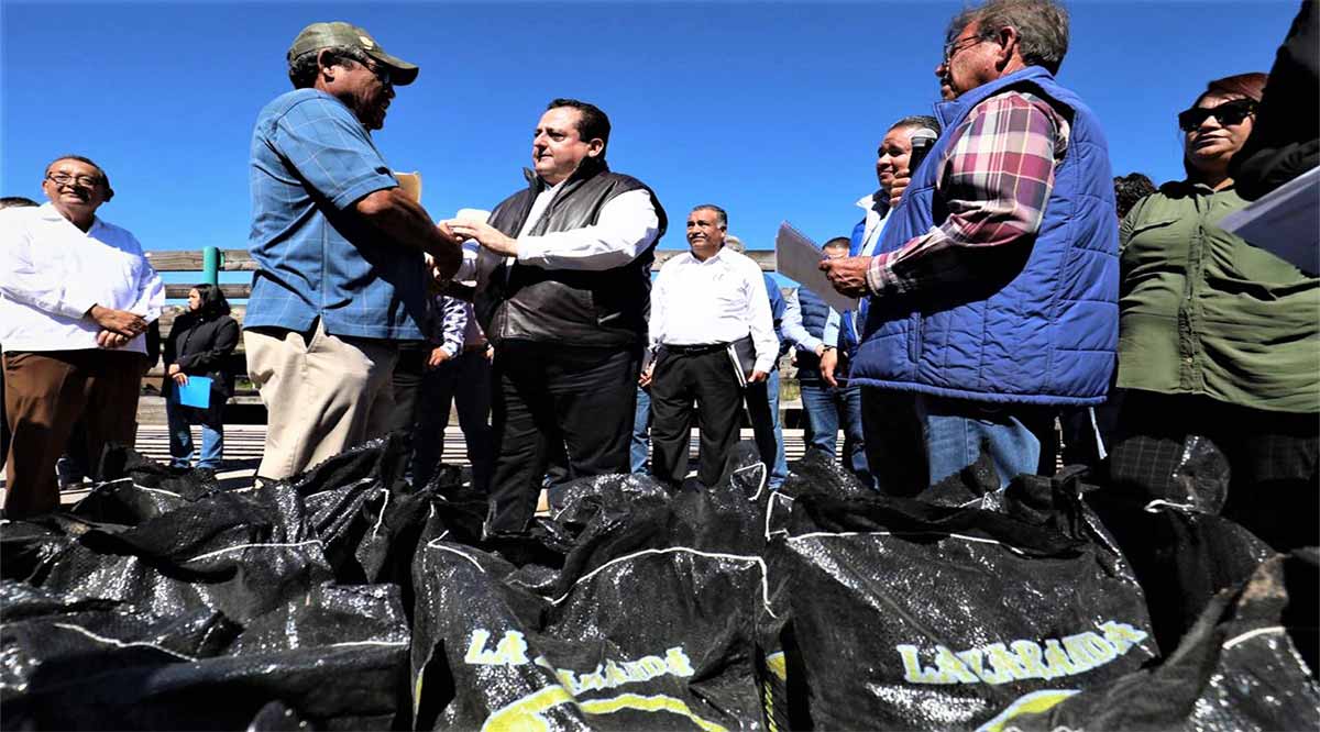 Entregó gobierno de BCS apoyos para actividades agropecuarias de La Paz