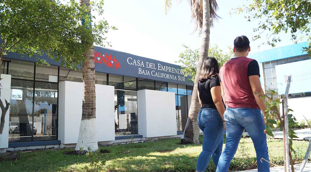 Se ha apoyado a 1,500 jóvenes en la Casa del Emprendedor