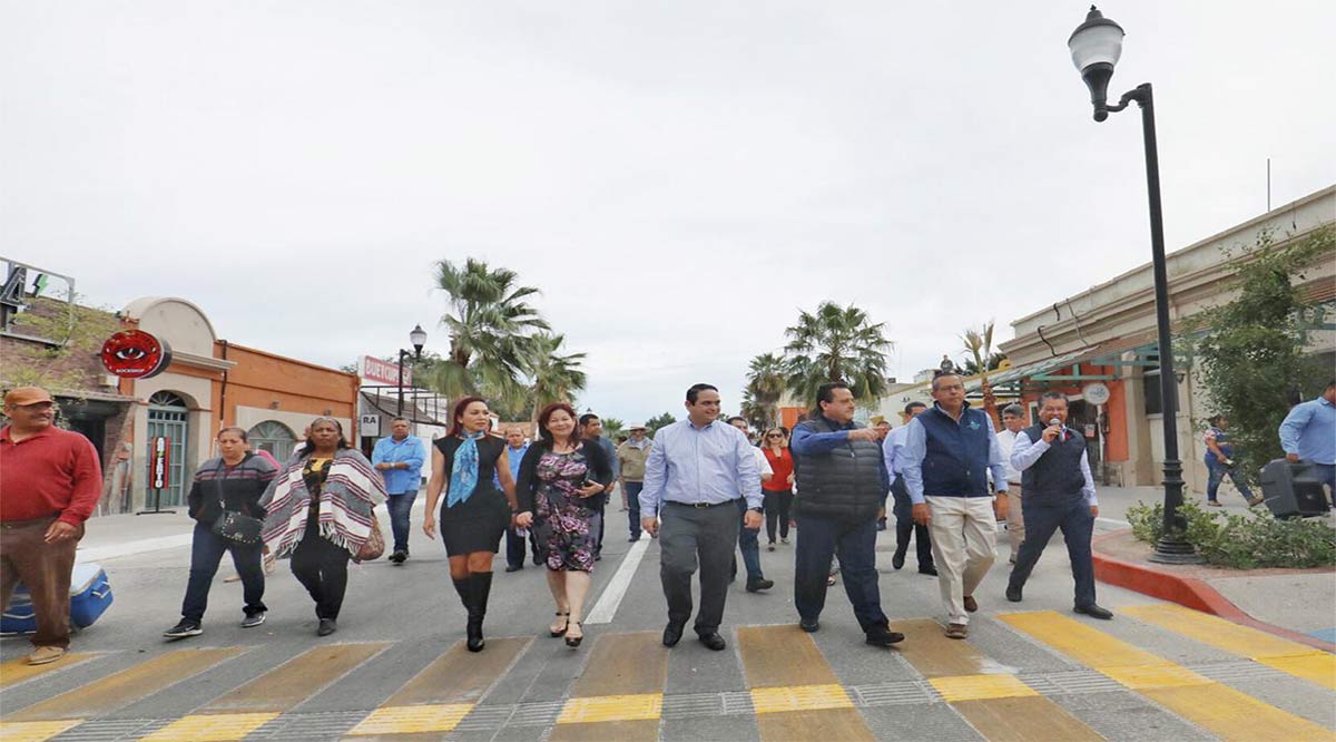 Entregan circuitos peatonales en el Centro Histórico y turístico de La Paz