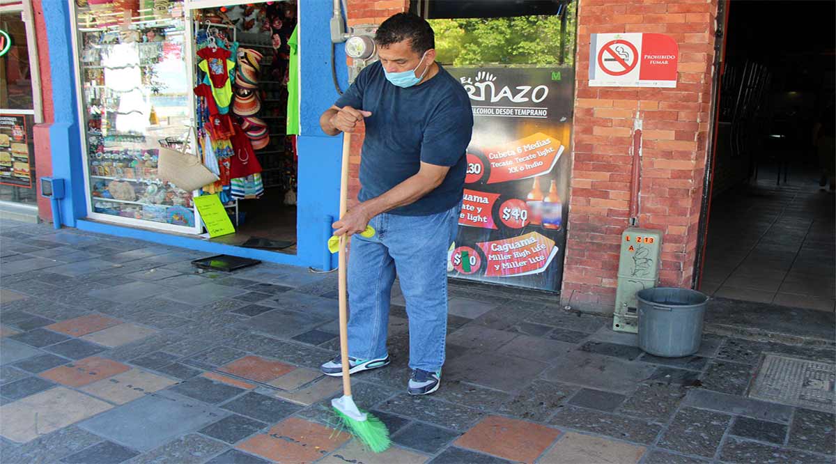 Uso de cubreboca, lavado de manos y sana distancia, medidas básicas para el sano retorno: IMSS