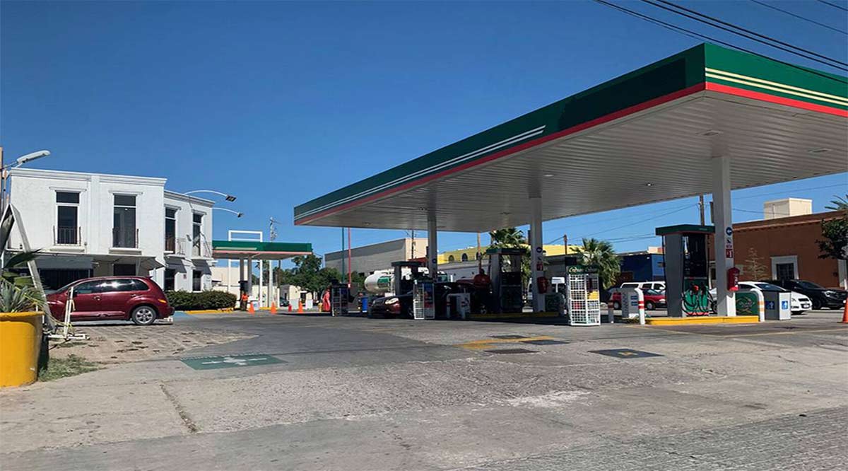 Asaltan a despachador de gasolinera en la Francisco Villa