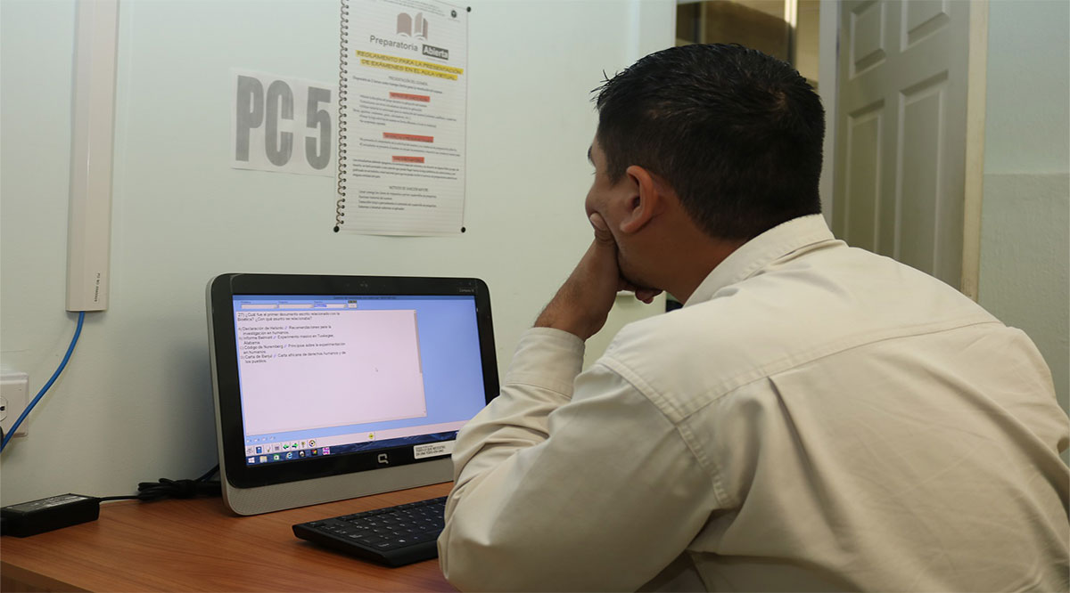 Digitalizan trámites y aplicación de exámenes en Prepa Abierta de BCS