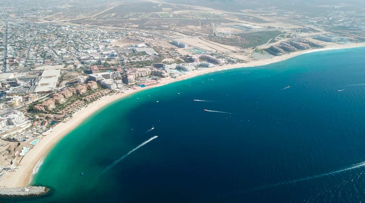 Saldo blanco en las playas de Los Cabos