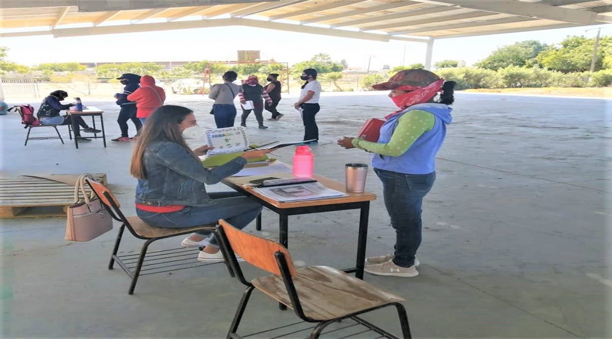 Dan atención a 2 mil estudiantes migrantes de BCS con enseñanza a distancia