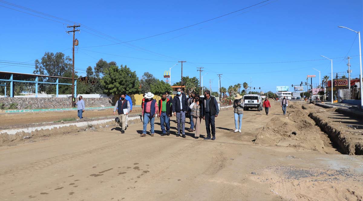 Participan los vecinos en obra del bulevar Forjadores