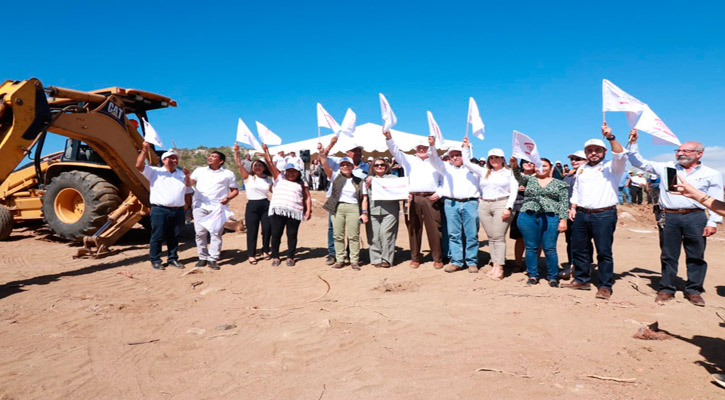 Colocaron la primera piedra de la UABCS Extensión Los Cabos