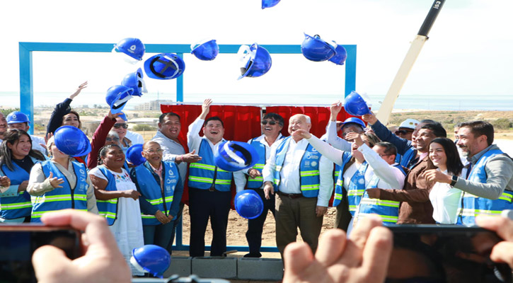 Se colocó la primera piedra de la segunda planta desaladora en CSL