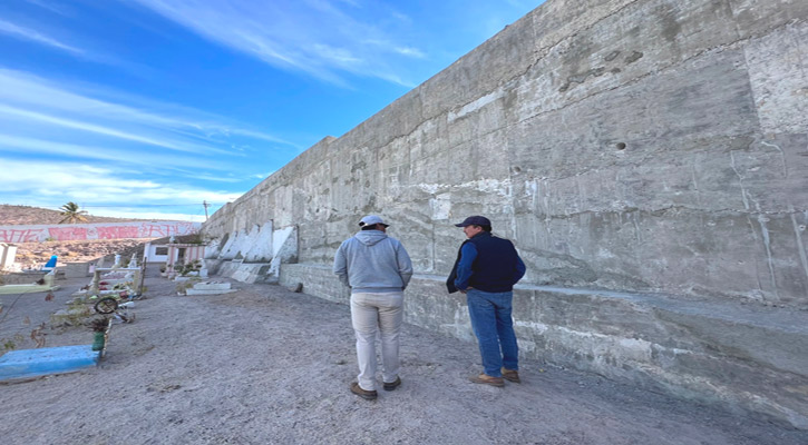 Finalizaron el muro de contención del panteón de Los San Juanes