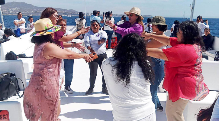 Ofrecieron paseo a mujeres por la bahía de CSL