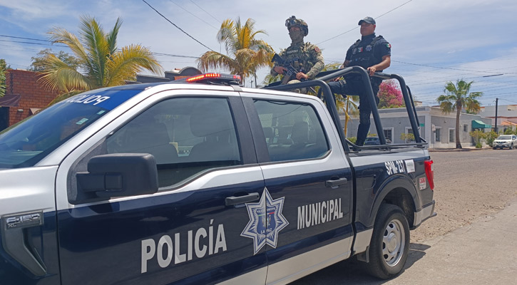 Lesionan a una mujer en un estacionamiento de SJC con un rifle de postas