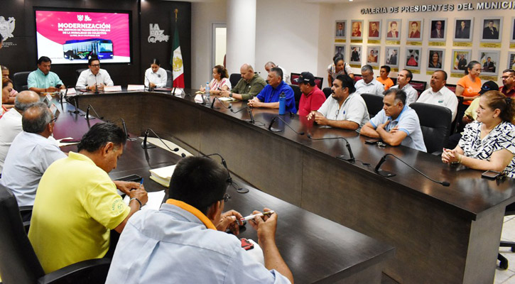 Presenta gobierno de La Paz a sitios del transporte colectivo propuesta para su modernización