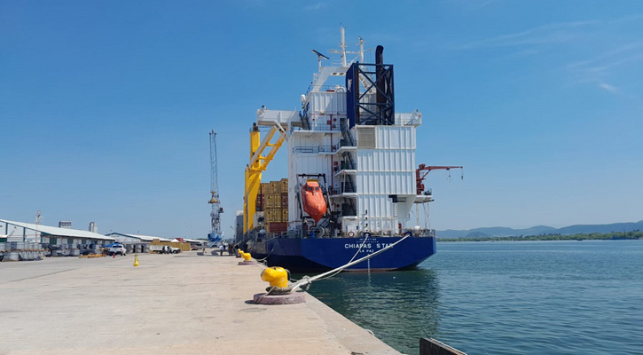 Logran rescatar el barco Chiapas Star en Mazatlán