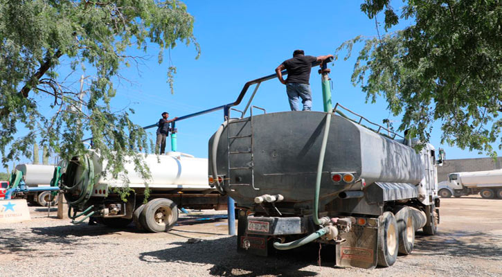 Aplican larvicida a pipas que distribuyen agua potable en CSL para evitar esparcir el virus del dengue