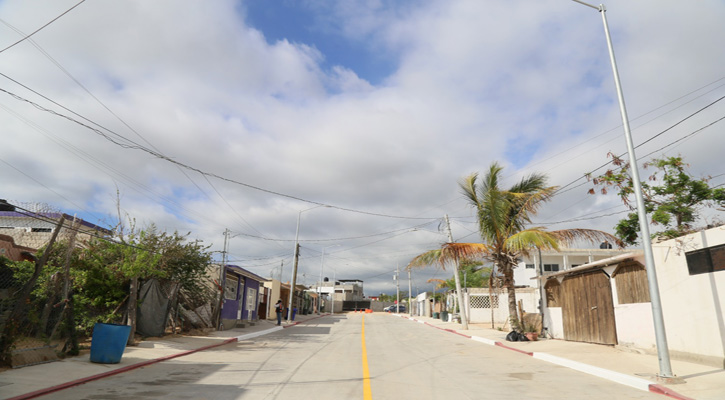 Inauguraron pavimentación de la calle Playa Caracol en CSL