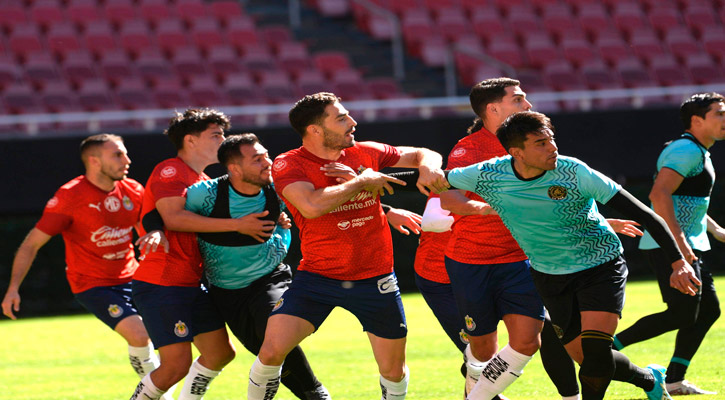 Cae Atlético La Paz contra las Chivas 5-1 en partido de preparación