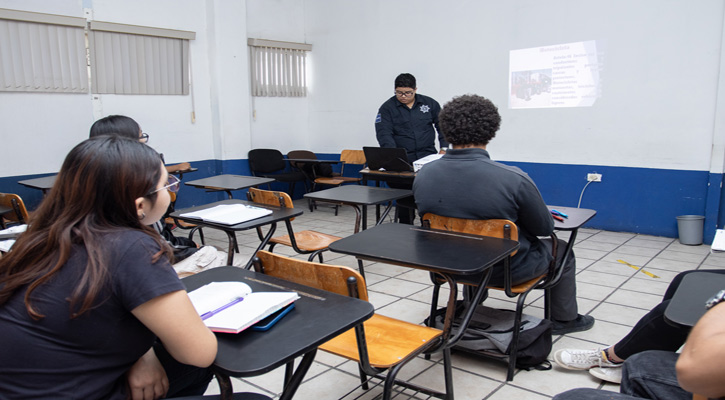 Ofrecen cursos de educación vial en Delegaciones y Subdelegaciones de La Paz