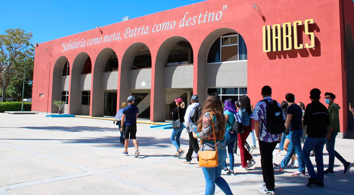 Iniciará semestre la UABCS con récord de más de 3 mil alumnos de nuevo ingreso