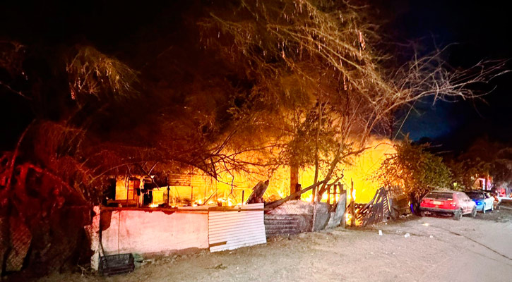 Investigan causas del incendio de 3 vivienda en La Paz