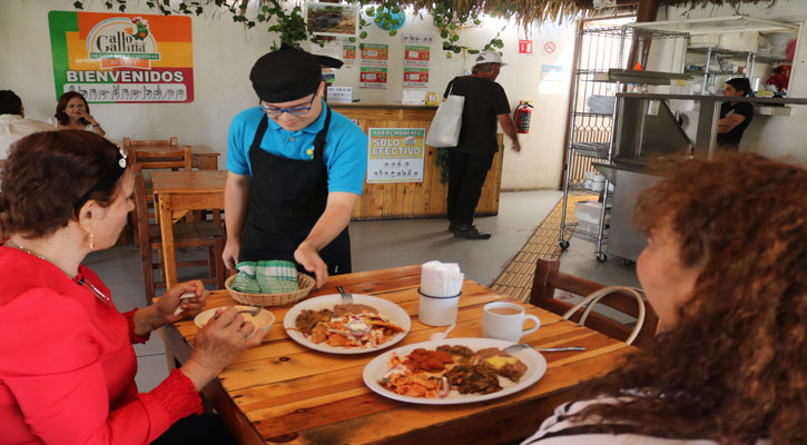 Participa CAM Laboral con estudiantes a integrarse al sector productivo