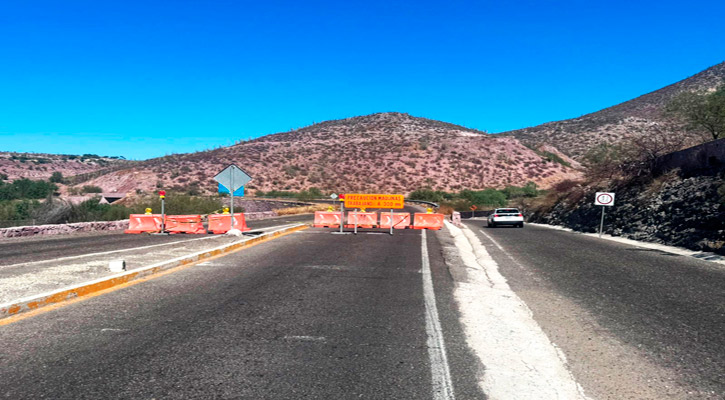 Cierran tránsito vehicular por trabajos de reconstrucción del entronque Costa Baja-Libramiento Norte