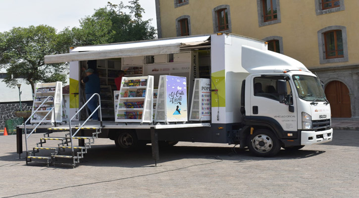 Inicia “Letras Peninsulares” recorrido del Librobús en BCS y BC