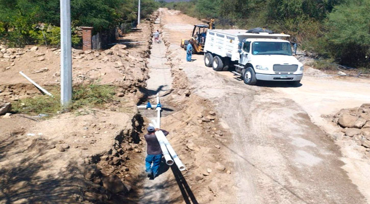 Ampliaron red de agua potable en Caduaño