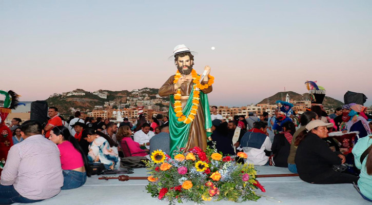 Con ceremonia religiosa y procesión al simbólico arco de CSL rinden homenaje a San Lucas Evangelista