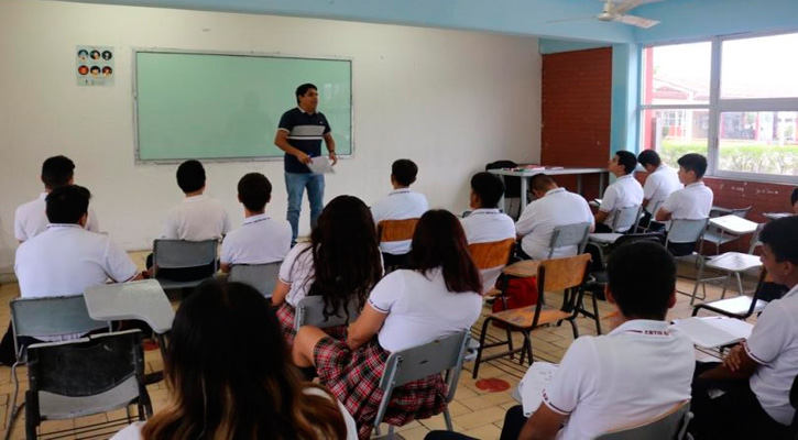 Crece en 800 alumnos el nivel de secundaria en BCS, principalmente en Los Cabos