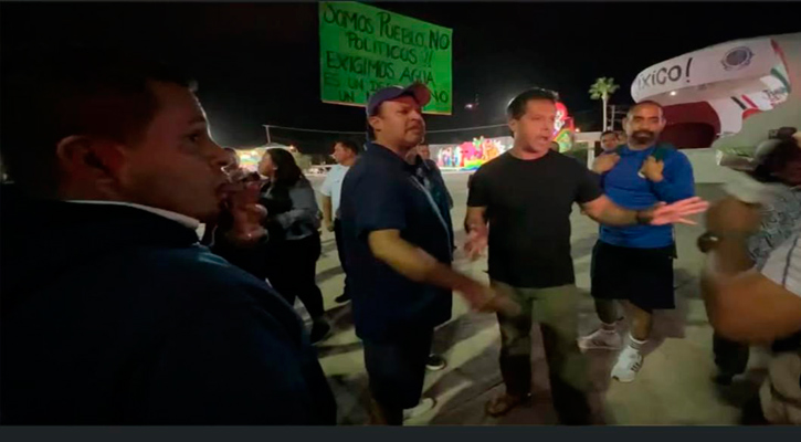 Agreden a reporteros de Los Cabos manifestantes que solicitaban mejoras del servicio de agua potable en CSL