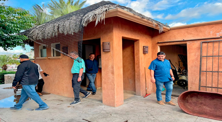 Inspecciona gobierno de Los Cabos instalaciones de fileteo y baños públicos en comunidad La Playa