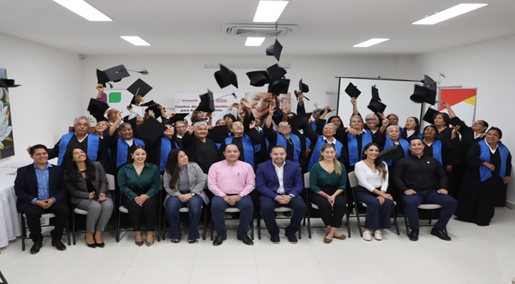 Concluyeron curso de habilitades digitales 50 adultos mayores en La Paz