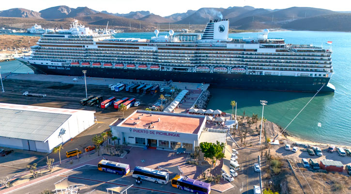 Llegan los cruceros Koningsdam y Grand Princess a La Paz y Loreto