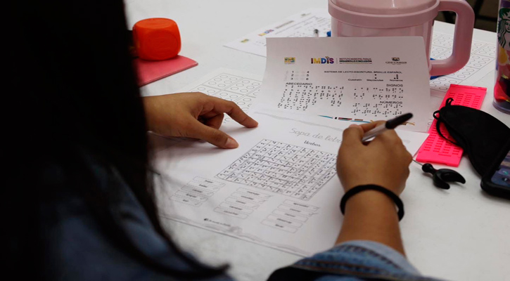 Impartieron Taller Introductorio del Sistema Braille a docentes de CSL