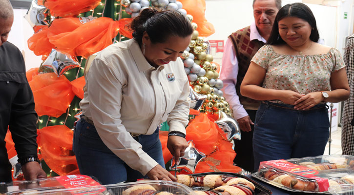 Compartió Delegada de CSL la tradicional rosca de Reyes con personal delegacional