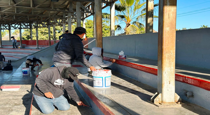 Rehabilitan el estadio de beisbol en Todos Santos