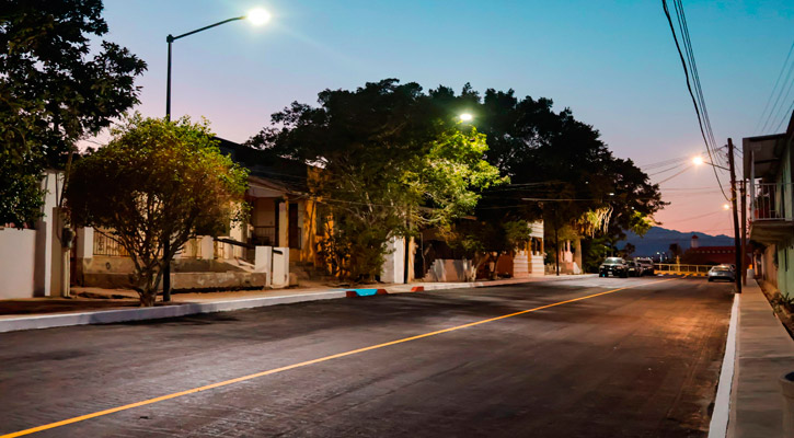 Entregan obras de saneamiento y pavimentación en la colonia Mesa México en Santa Rosalía