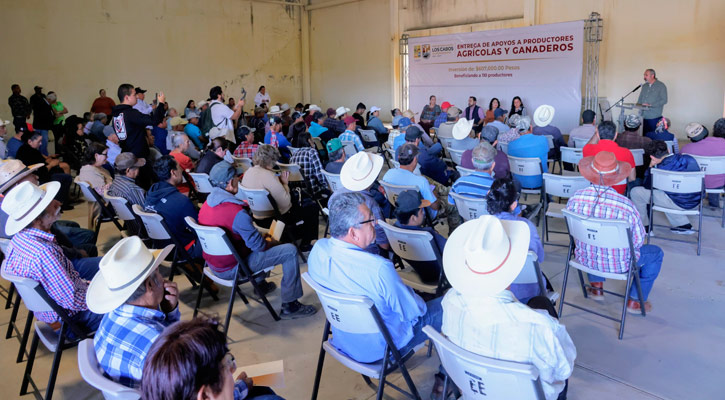 Entregó el Alcalde de Los Cabos apoyos a 110 productores y ganaderos