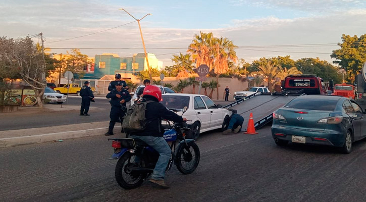 70 vehículos fuera de circulación en este mes por circular sin placas en La Paz