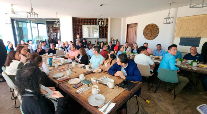 Presenta Tesorería de Los Cabos al Colegio de Contadores la plataforma de Saneamiento Ambiental