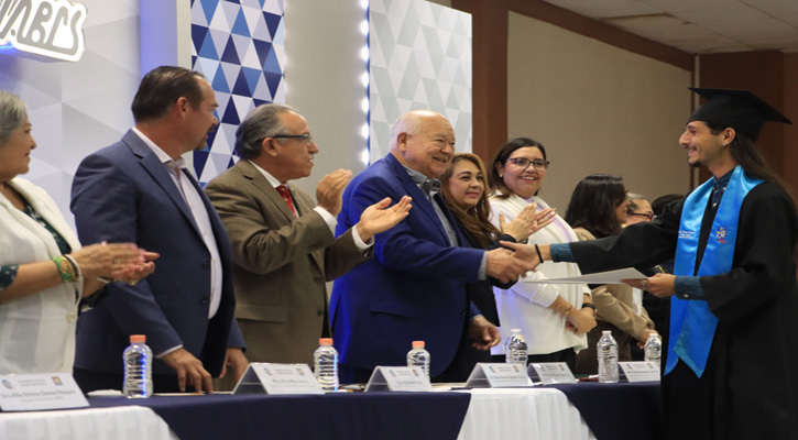 Celebró la UABCS graduación de 335 estudiantes en su campus La Paz