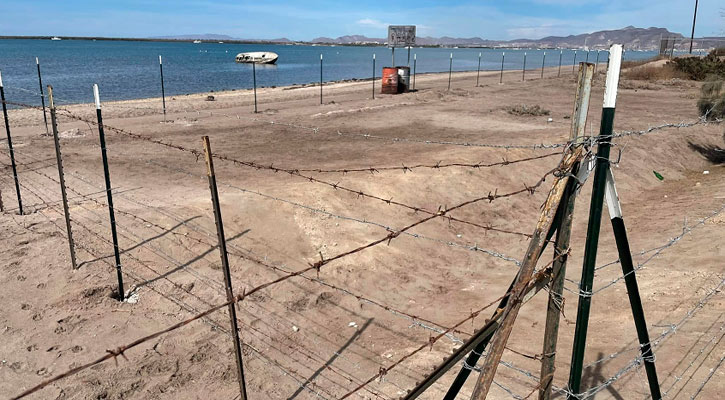 Presenta Ayuntamiento de La Paz denuncia por predio que invade zona federal en la playa