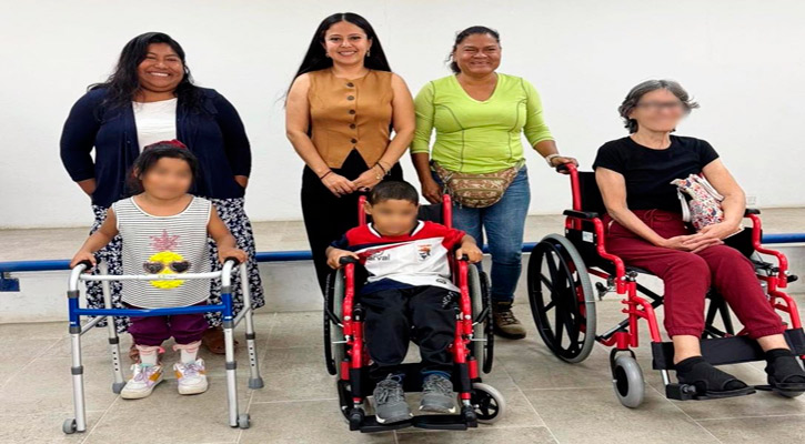 Recibió IMDIS Los Cabos donación de 5 sillas de ruedas