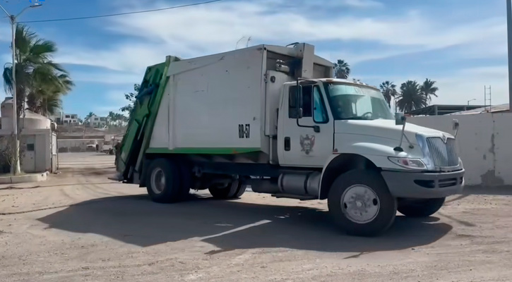 Reanudarán burócratas recolección de basura el jueves; Alcaldesa de La Paz se les adelanta