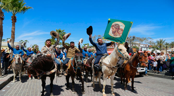 Participaron más de 400 cabalgantes en las Fiestas Tradicionales de San José del Cabo 2025