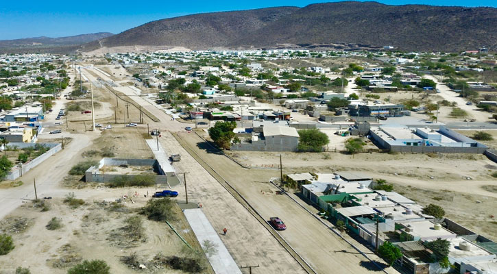 Supervisan obras para mejorar la movilidad en La Paz